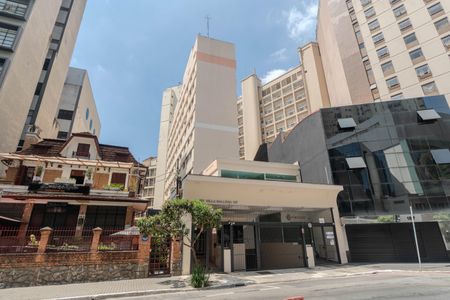 Apartamento para alugar com 42m², 1 quarto e 1 vagaFachada