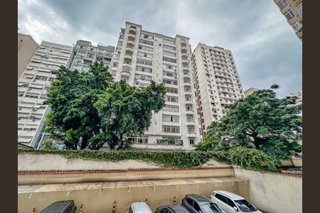 Apartamento para alugar com 72m², 2 quartos e sem vaga