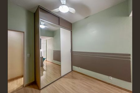 Apartamento para alugar com 72m², 2 quartos e sem vaga