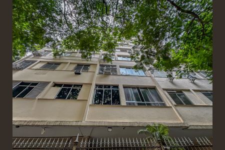 Apartamento para alugar com 72m², 2 quartos e sem vaga