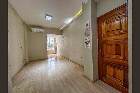 Apartamento para alugar com 72m², 2 quartos e sem vaga
