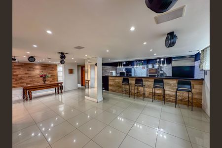 Apartamento para alugar com 72m², 2 quartos e sem vaga