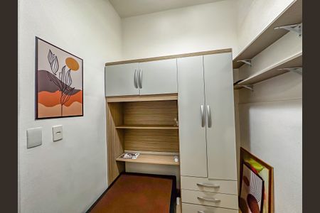 Apartamento para alugar com 72m², 2 quartos e sem vaga