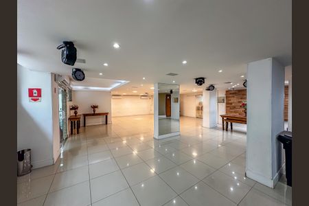 Apartamento para alugar com 72m², 2 quartos e sem vaga