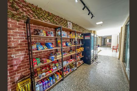 Apartamento para alugar com 72m², 2 quartos e sem vaga