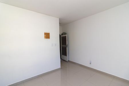 Sala de apartamento para alugar com 2 quartos, 47m² em Padre Miguel, Rio de Janeiro