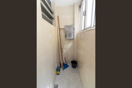 Apartamento para alugar com 47m², 2 quartos e 1 vaga Apartamento para alugar com 47m², 2 quartos e 1 vagaCozinha e Área de Serviço