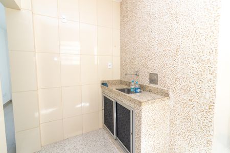 Apartamento para alugar com 47m², 2 quartos e 1 vaga Apartamento para alugar com 47m², 2 quartos e 1 vagaCozinha e Área de Serviço