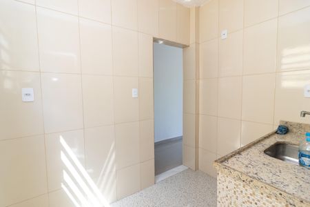 Apartamento para alugar com 47m², 2 quartos e 1 vaga Apartamento para alugar com 47m², 2 quartos e 1 vagaCozinha e Área de Serviço