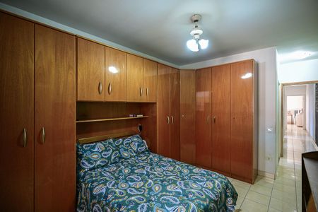 Casa à venda com 180m², 3 quartos e 2 vagasSuíte