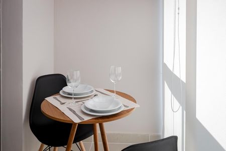 Studio para alugar com 32m², 1 quarto e sem vaga Studio para alugar com 32m², 1 quarto e sem vagaVaranda