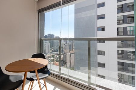 Studio para alugar com 32m², 1 quarto e sem vaga Studio para alugar com 32m², 1 quarto e sem vagaVaranda