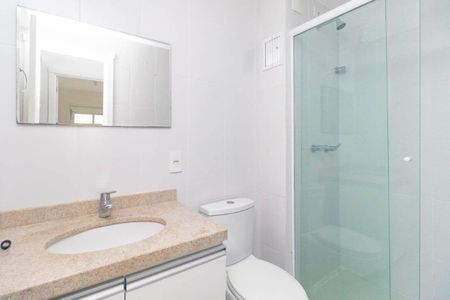 Banheiro 2 de apartamento para alugar com 2 quartos, 73m² em Santana, Porto Alegre