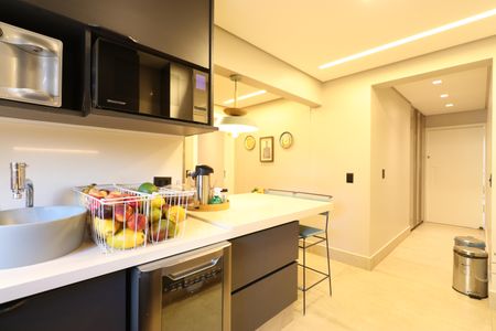 Cozinha de apartamento à venda com 4 quartos, 175m² em Pompeia, São Paulo