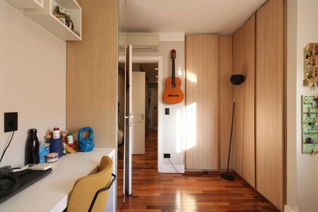 Apartamento à venda com 175m², 4 quartos e 4 vagasSuíte 1