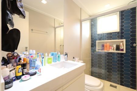 Apartamento à venda com 175m², 4 quartos e 4 vagasBanheiro da Suíte 1