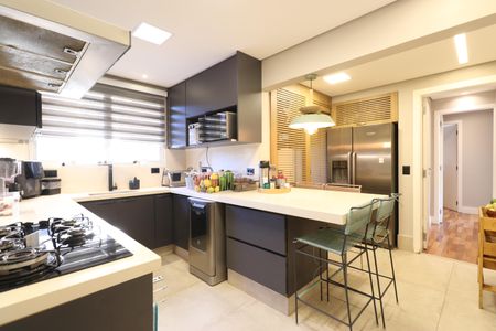 Apartamento à venda com 175m², 4 quartos e 4 vagasCozinha