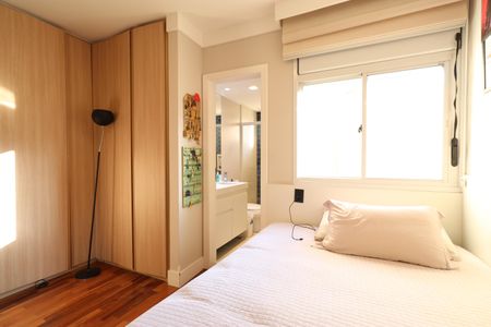 Apartamento à venda com 175m², 4 quartos e 4 vagasSuíte 1