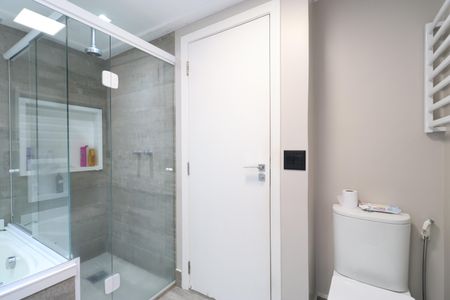 Apartamento à venda com 175m², 4 quartos e 4 vagasBanheiro da Suíte 4