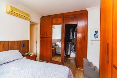 Quarto 1 de apartamento para alugar com 3 quartos, 133m² em Petrópolis, Porto Alegre