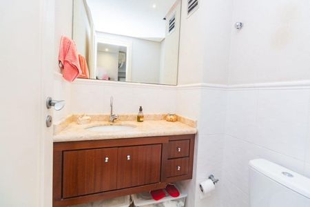 Banheiro 2 de apartamento para alugar com 3 quartos, 133m² em Petrópolis, Porto Alegre