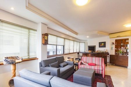 Sala  de apartamento para alugar com 3 quartos, 133m² em Petrópolis, Porto Alegre