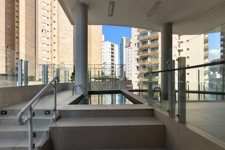 Apartamento para alugar com 80m², 2 quartos e 1 vaga Apartamento para alugar com 80m², 2 quartos e 1 vagaÁrea comum - Piscina