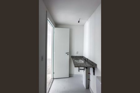 Apartamento à venda com 51m², 2 quartos e 1 vaga Apartamento à venda com 51m², 2 quartos e 1 vagaBanheiro