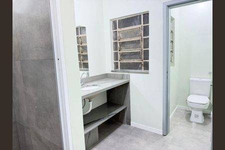 Banheiro 1 de apartamento para alugar com 3 quartos, 87m² em Bom Fim, Porto Alegre