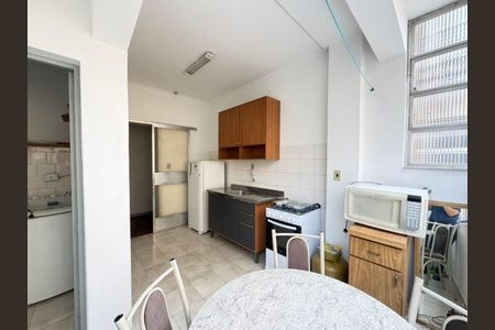 Cozinha de apartamento para alugar com 3 quartos, 87m² em Bom Fim, Porto Alegre