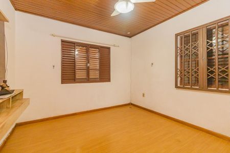 Casa à venda com 3 quartos, 350m² em Camaquã, Porto Alegre