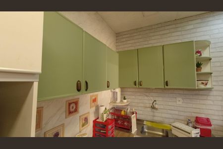 Casa à venda com 200m², 5 quartos e 2 vagasCozinha - Armários