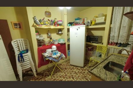 Casa à venda com 200m², 5 quartos e 2 vagasCozinha do Salão de Festas