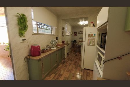 Casa à venda com 200m², 5 quartos e 2 vagasCozinha