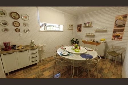 Casa à venda com 200m², 5 quartos e 2 vagasCopa