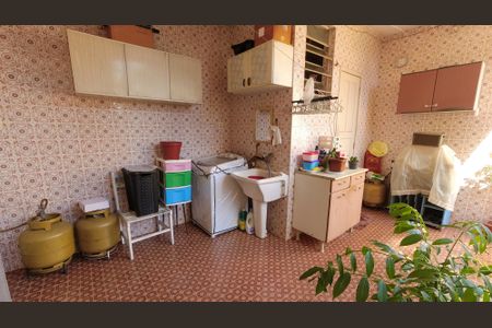 Casa à venda com 200m², 5 quartos e 2 vagasÁrea de Serviço