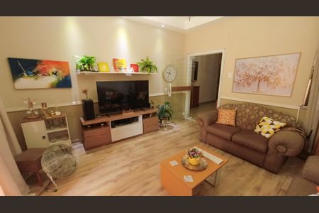 Sala de casa para alugar com 5 quartos, 200m² em Vista Alegre, Rio de Janeiro