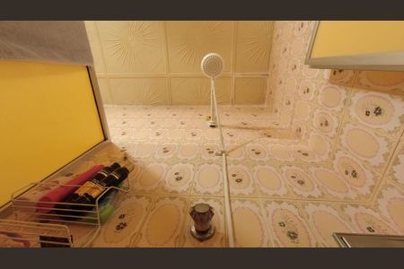 Casa à venda com 200m², 5 quartos e 2 vagasBanheiro da Suíte