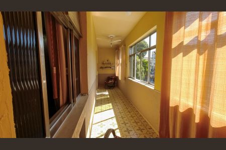 Casa à venda com 200m², 5 quartos e 2 vagasVaranda