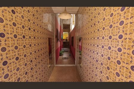 Casa à venda com 200m², 5 quartos e 2 vagasCorredor