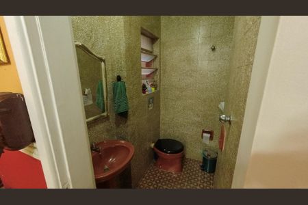 Casa à venda com 200m², 5 quartos e 2 vagasBanheiro do Salão de Festas