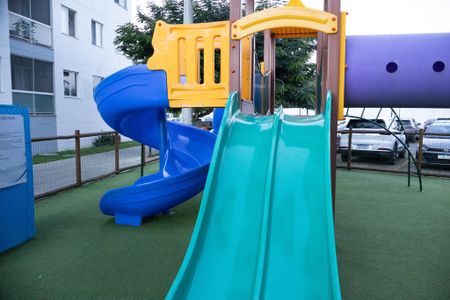 Apartamento para alugar com 54m², 2 quartos e 1 vaga Apartamento para alugar com 54m², 2 quartos e 1 vagaÁrea comum - Playground