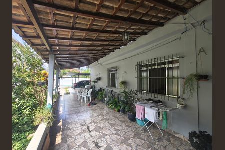 Casa à venda com 525m², 2 quartos e 3 vagas Casa à venda com 525m², 2 quartos e 3 vagasVaranda / Quintal