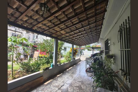 Casa à venda com 525m², 2 quartos e 3 vagas Casa à venda com 525m², 2 quartos e 3 vagasVaranda / Quintal