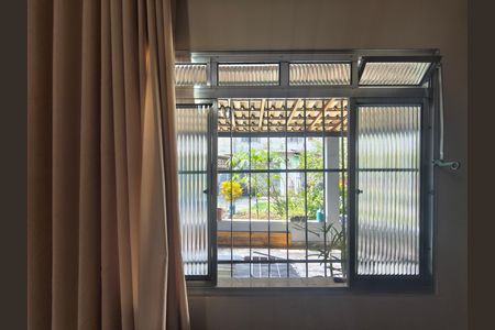 Casa à venda com 525m², 2 quartos e 3 vagas Casa à venda com 525m², 2 quartos e 3 vagasJanela - Sala