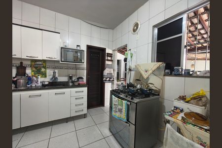 Casa à venda com 525m², 2 quartos e 3 vagas Casa à venda com 525m², 2 quartos e 3 vagasCozinha