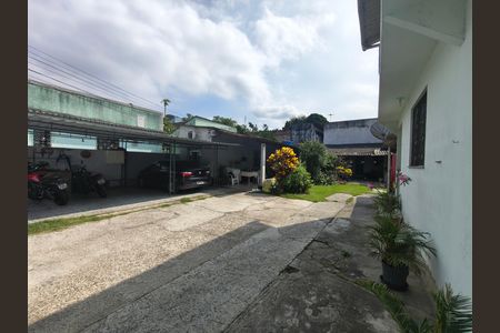 Casa à venda com 525m², 2 quartos e 3 vagas Casa à venda com 525m², 2 quartos e 3 vagasVaranda / Quintal