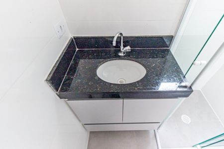 Banheiro de apartamento para alugar com 1 quarto, 27m² em Vila Prudente, São Paulo