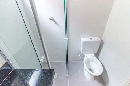 Banheiro de apartamento para alugar com 1 quarto, 27m² em Vila Prudente, São Paulo