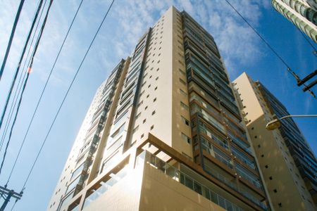 Apartamento para alugar com 57m², 1 quarto e 1 vagaFachada